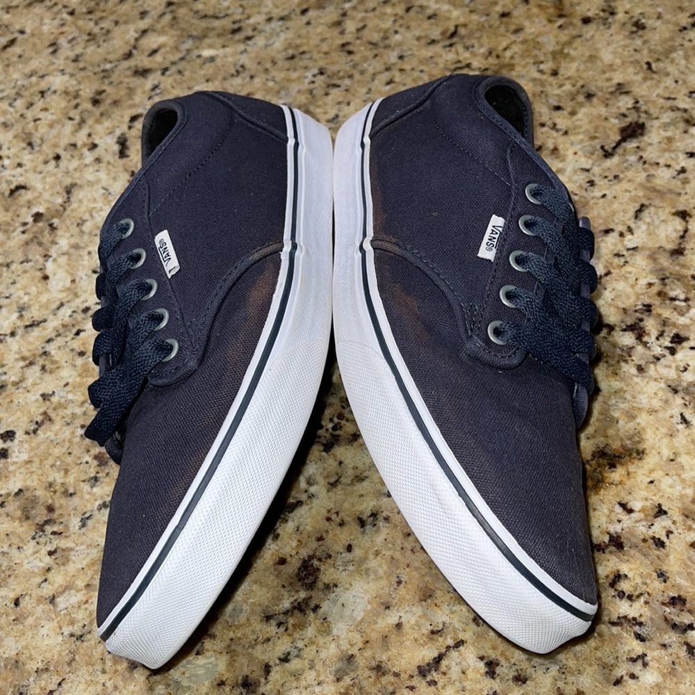 Vans - Picture 4 of 9